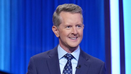 Ken Jennings Slammed One Of Twilight’s Love Stories For Being ‘Gross’ On Jeopardy, And He’s Not Wrong – MASHAHER