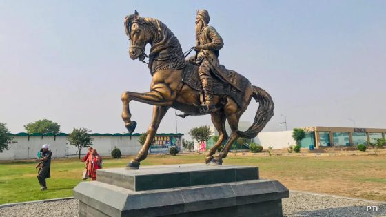 Maharaja Ranjit Singh’s Restored Statue Unveiled At Pak’s Kartarpur Sahib – MASHAHER