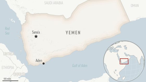 5 missiles land near ship in Red Sea, likely the latest attack by Yemen’s Houthis – MASHAHER