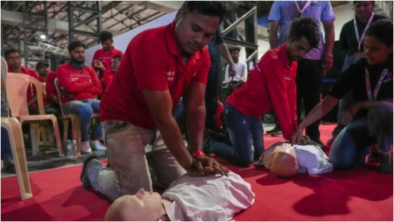 Zomato trains delivery partners to provide medical aid during roadside emergencies – MASHAHER