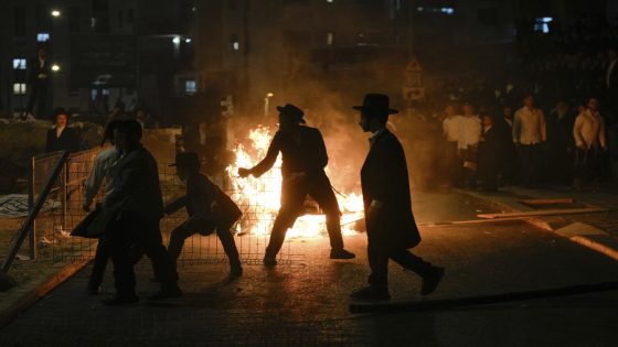 Ultra-Orthodox protest against order to enlist in Israeli military turns violent in Jerusalem – MASHAHER