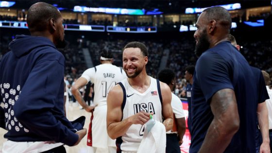 Steph reveals he, Team USA duo recreated iconic ‘Dream Team’ photo – MASHAHER