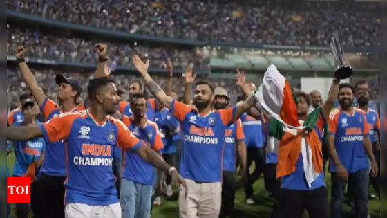 Virat Kohli, Rohit Sharma, Hardik Pandya and entire Team India sing ‘Vande Mataram’ – Watch | Cricket News – MASHAHER