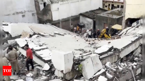 Four-storey building collapses in Gujarat’s Surat, many feared trapped | India News – MASHAHER