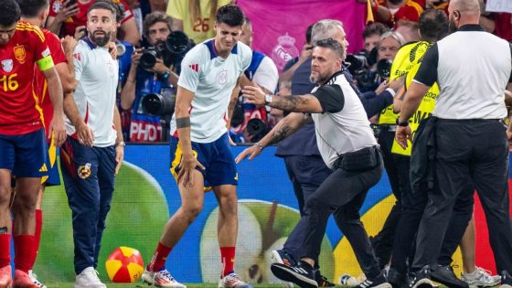 Spain’s Morata suffers ‘knock’ in clash with security guard – MASHAHER