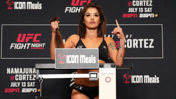 UFC’s Tracy Cortez chops hair, makes weight for Namajunas bout – MASHAHER