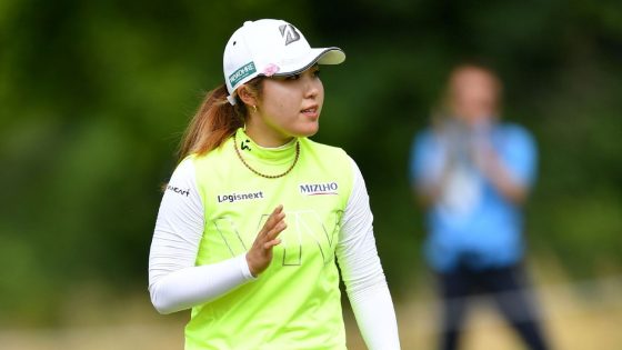 Ayaka Furue holds 3-shot lead at Evian; storm suspends round 2 – MASHAHER