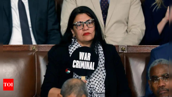 Placard reading ‘war criminal’, ‘guilty of genocide’ shown by US lawmaker during Netanyahu’s speech – MASHAHER