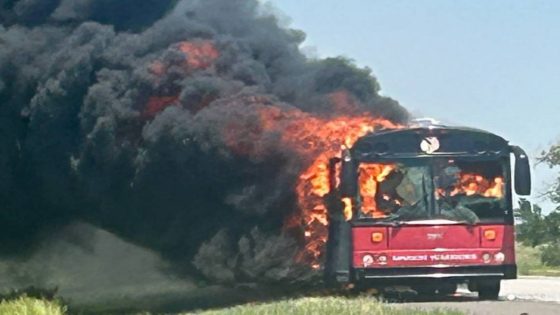 High school football team escapes from devastating bus fire, Kansas school district says – MASHAHER