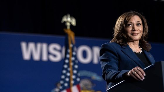 Kamala Uses Trump’s Favorite Photo Against Him in First Campaign Ad – MASHAHER