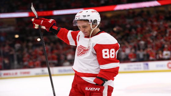 Patrick Kane to re-sign with Red Wings: Report – MASHAHER