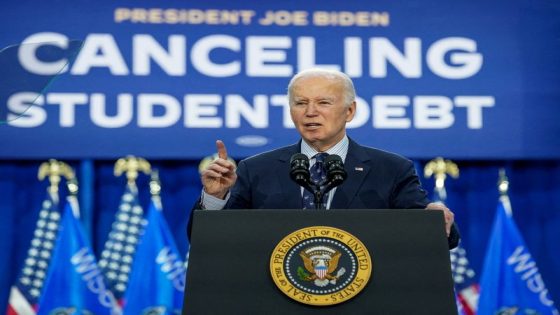 US appeals court blocks all of Biden student debt relief plan – MASHAHER