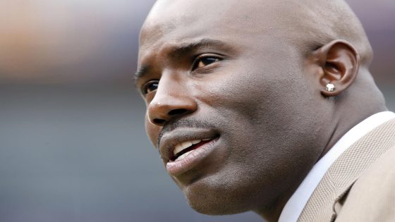 HOF RB Terrell Davis says he was handcuffed by FBI on United flight after false accusation: ‘Disgusting display of injustice’ – MASHAHER