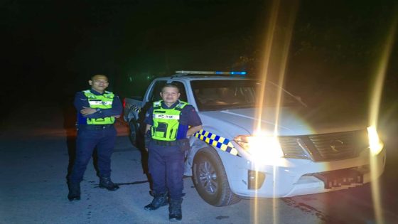 Cops rescue motorist after car breaks down on Pan Borneo Highway – MASHAHER