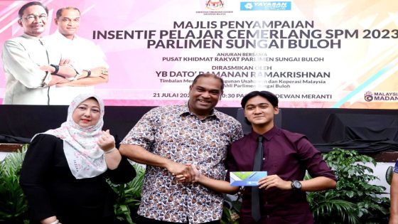 Ramanan fetes 226 outstanding SPM students from Sg Buloh – MASHAHER