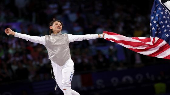 2024 Paris Olympics: Americans Lee Kiefer, Lauren Scruggs win gold and silver in fencing – MASHAHER