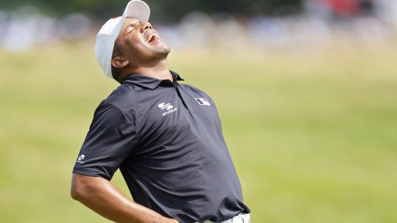 Leading 3M Open, Jhonattan Vegas hits drive into one of most random places ever – MASHAHER