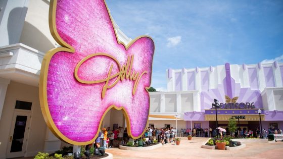 Dollywood forced to close for the day an hour after opening. Here’s why – MASHAHER