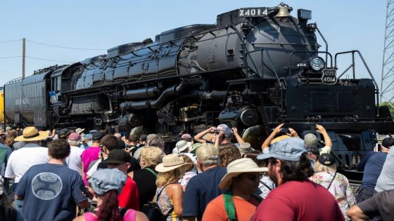 Train enthusiasts admire world’s largest steam locomotive in Roseville. How to see it – MASHAHER