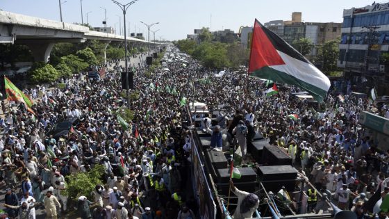 Thousands of Islamists rally near the Pakistani capital to denounce Israeli strikes in Gaza – MASHAHER