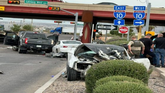 Crash closes all lanes at Gateway West at Airway, transports 6 people – MASHAHER