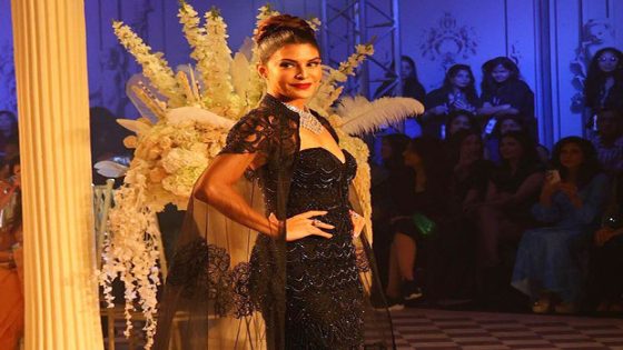 Jacqueline Fernandez makes a stunning comeback on the ramp at India Couture Week 2024, after a long break 2024 : Bollywood News – MASHAHER