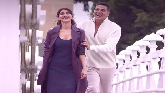 Makers of Akshay Kumar and Vaani Kapoor starrer Khel Khel Mein unveil new romantic track ‘Duur Na Karin’ : Bollywood News – MASHAHER