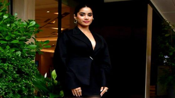 Janhvi Kapoor dazzles in black satin jacket and skirt, balancing elegance and charm during Ulajh promotions : Bollywood News – MASHAHER