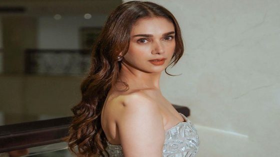 Aditi Rao Hydari stuns with elegant look at awards show night, see pic : Bollywood News – MASHAHER