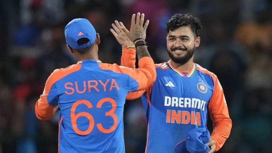 SL vs IND 1st T20 Highlights: 30 à¤°à¤¨ à¤ªà¤° 9 à¤µà¤¿à¤à¥à¤… à¤¶à¥à¤°à¥à¤²à¤à¤à¤¾ à¤à¥ à¤®à¥à¤à¥à¤ à¥ à¤®à¥à¤ à¤¥à¤¾ à¤®à¥à¤, à¤«à¤¿à¤° à¤à¥à¤® à¤à¤à¤¡à¤¿à¤¯à¤¾ à¤¨à¥ à¤¯à¥à¤ à¤ªà¤²à¤ à¤¦à¥ à¤ªà¥à¤°à¥ à¤¬à¤¾à¤à¥ – India vs Sri Lanka 1st T20 analysis and highlights suryakumar yadav riyan parag axar patel pathum nissanka sl vs ind series tspo – MASHAHER