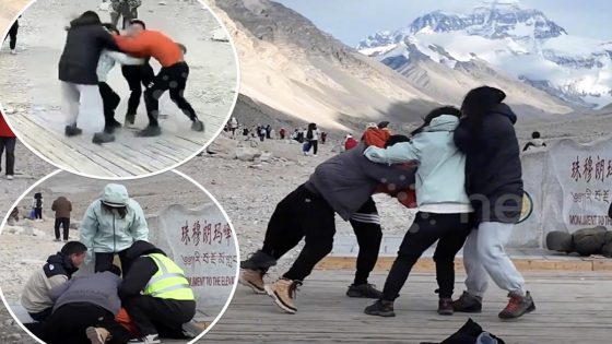 Mt. Everest tourists throw punches over the perfect selfie position – MASHAHER