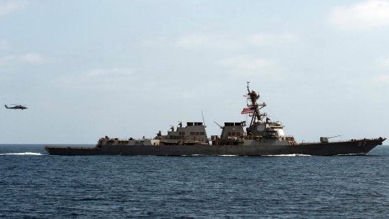 A US Navy captain was in disbelief when his destroyer came under fire from missiles never before seen in combat while dealing with pirates – MASHAHER