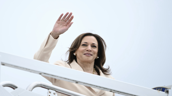 Kamala Harris rally draws hundreds of golf carts in conservative Florida community, the Villages – MASHAHER