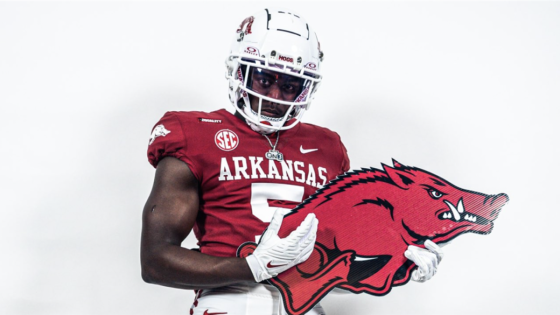 2025 All-American Tavion Wallace Pledges to Arkansas – MASHAHER