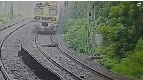 Holding Hands, Father-Son Lie In Front Of Approaching Train In Maharashtra, Die Bhayandar Station – MASHAHER