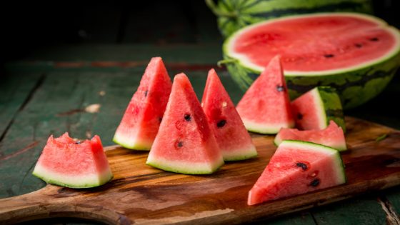 Here’s Exactly What Happens to Your Body When You Eat Watermelon Every Day – MASHAHER