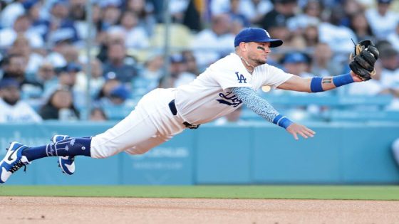 Miguel Rojas is shining at shortstop. Will Dodgers keep him there when Mookie Betts returns? – MASHAHER