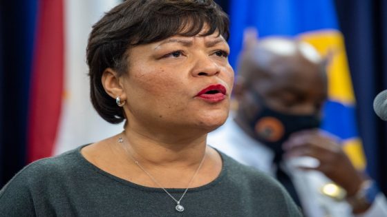 New Orleans’ mayor accused her of stalking. Now she’s filed a $1 million defamation suit – MASHAHER