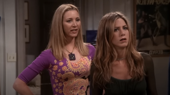 Lisa Kudrow Responds To Jennifer Aniston’s Claim That She ‘Hated’ When The Live Audience Laughed As She Delivered Jokes On Friends – MASHAHER