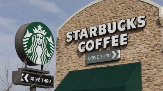 A Muslim Family Is Suing Starbucks For $6 Million Over Alleged Discrimination – MASHAHER