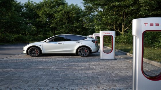 Tesla warns against wet towel charging trick two months too late – MASHAHER