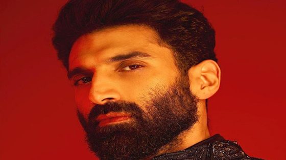 Kunal Rawal’s ‘Sehra’ collection shines as Aditya Roy Kapur models navy sherwani at ICW 2024 2024 : Bollywood News – MASHAHER