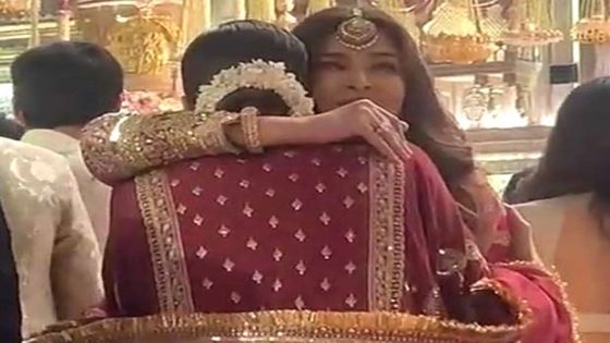 Aishwarya Rai Bachchan and Deepika Padukone share warm hug at Anant Ambani-Radhika Merchant wedding, watch : Bollywood News – MASHAHER