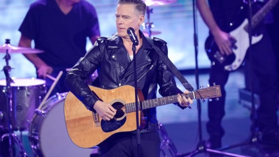 Bryan Adams to Rock India Again – MASHAHER