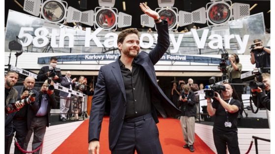 Daniel Brühl on Working With ‘Crazy’ Tarantino, Ostlund and Ron Howard – MASHAHER