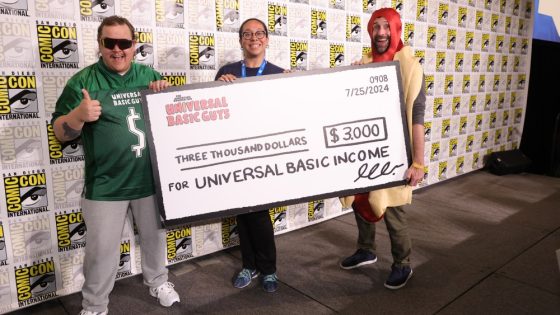 Fox Gives $3,000 to Comic-Con Attendee at ‘Universal Basic Guys’ Panel – MASHAHER