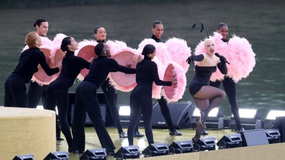 Lady Gaga Performs at Olympics; Sings ‘Mon Truc en Plumes’ – MASHAHER