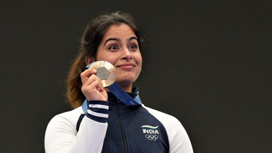 Manu Bhaker becomes first Indian woman to win two medals at a single Olympics edition – MASHAHER