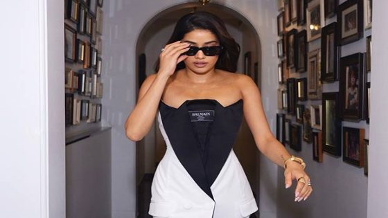 Janhvi Kapoor stuns in strapless black-and-white blazer dress by Balmain : Bollywood News – MASHAHER