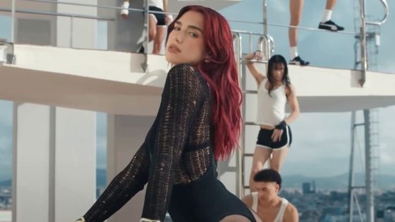 Dua Lipa Just Wore A T-Shirt As A Skirt, And It’s One Summer Look I Can’t ‘Wrap’ My Head Around – MASHAHER